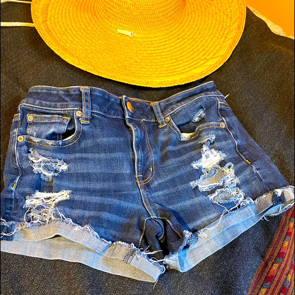 American Eagle high rise stretch shorts. Size 6
